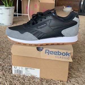 Reebok men’s leather and suede shoe